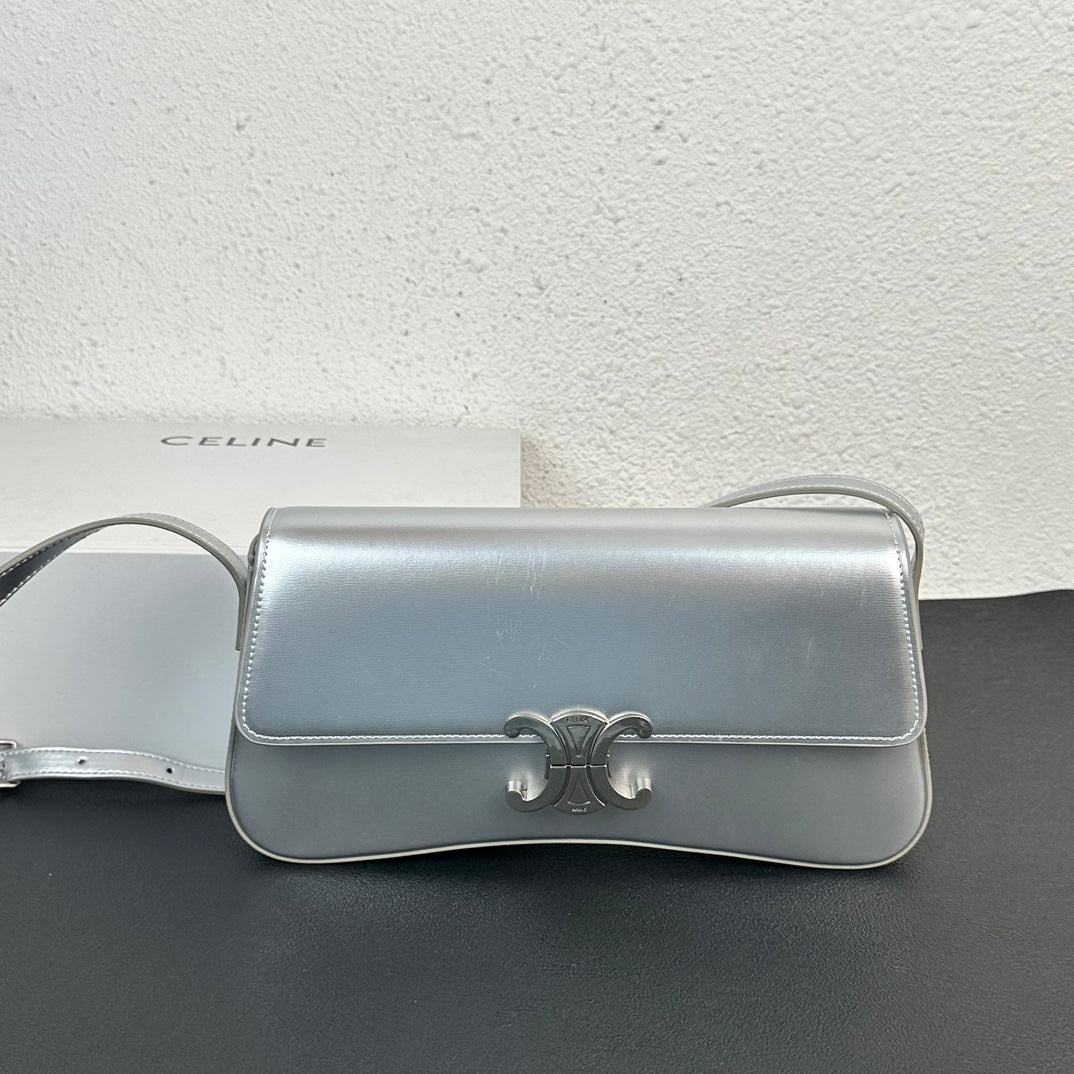 1XE271BDE Stylish leather bag 