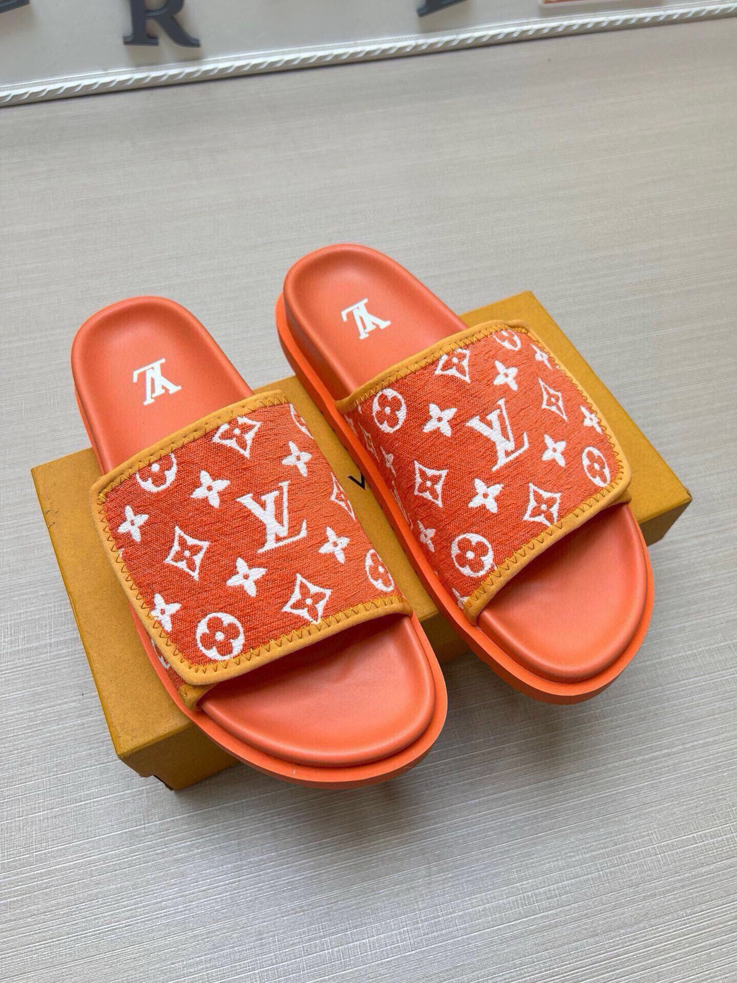 5LE209ZDE Stylish Slippers