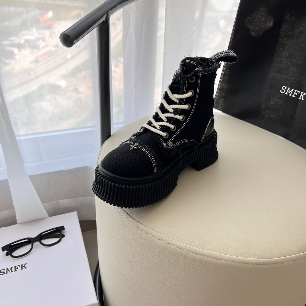 1JA17ZDE Stylish boots