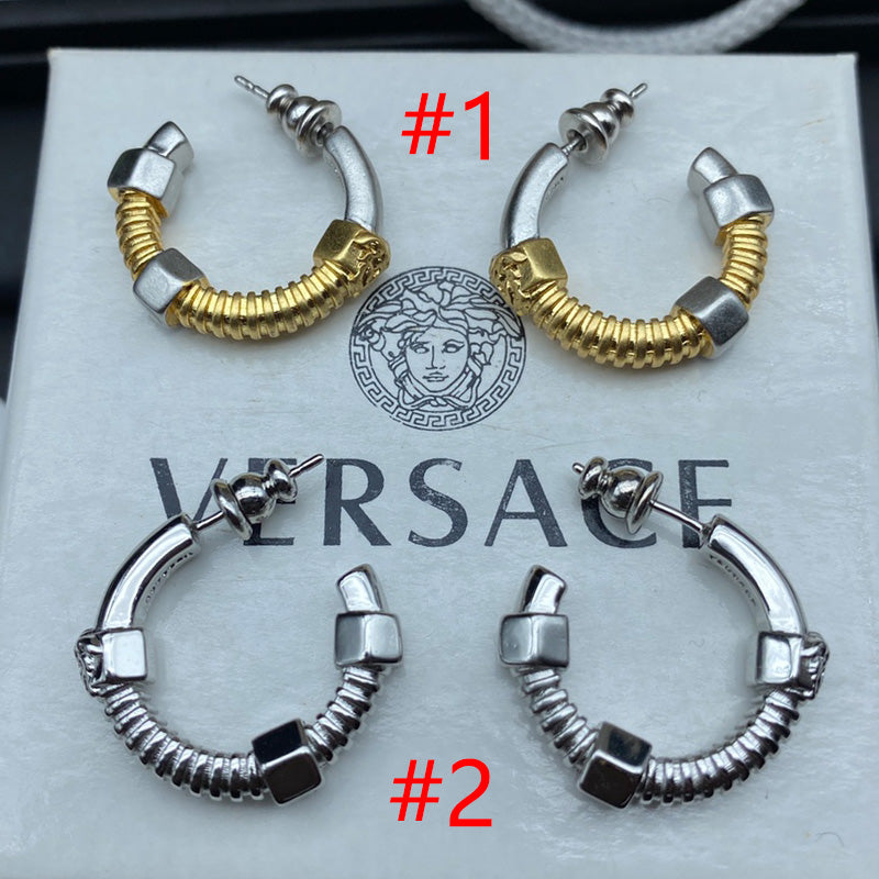 1YV467EDE Stylish Earrings