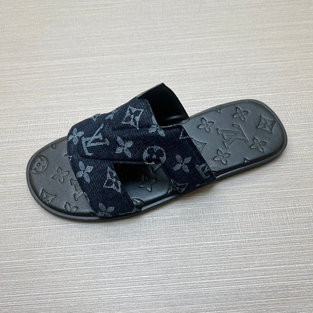 54E28ZDE Stylish slippers