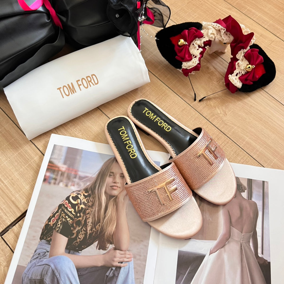 14A89ZDE Stylish Slippers