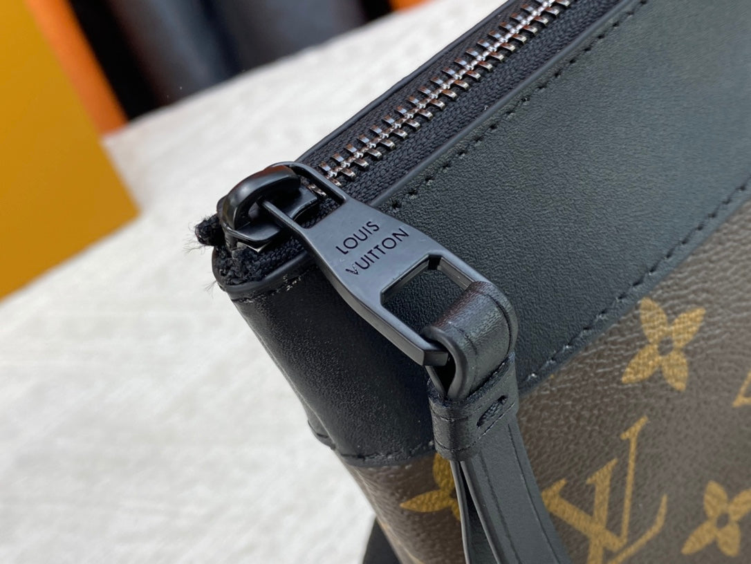 1XE400BDE Stylish leather bag