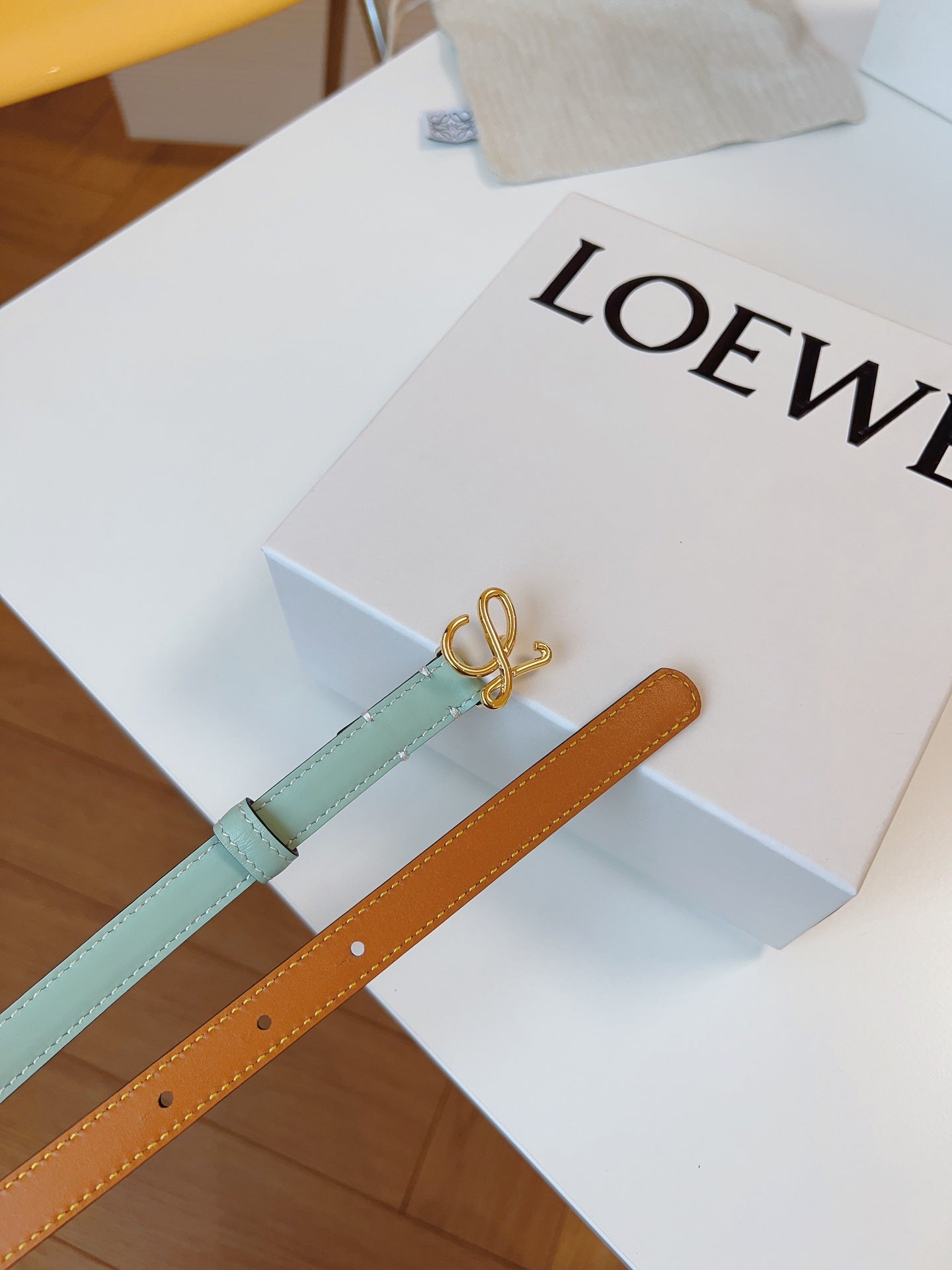 155RA228PDE Stylish  High quality belt With full package