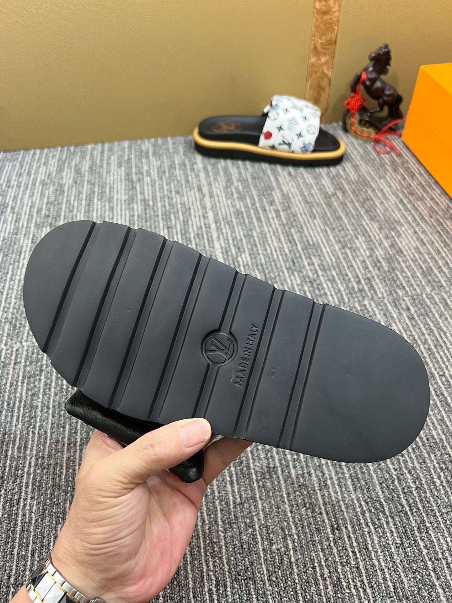 5XF120ZDE Stylish leather quality Slippers