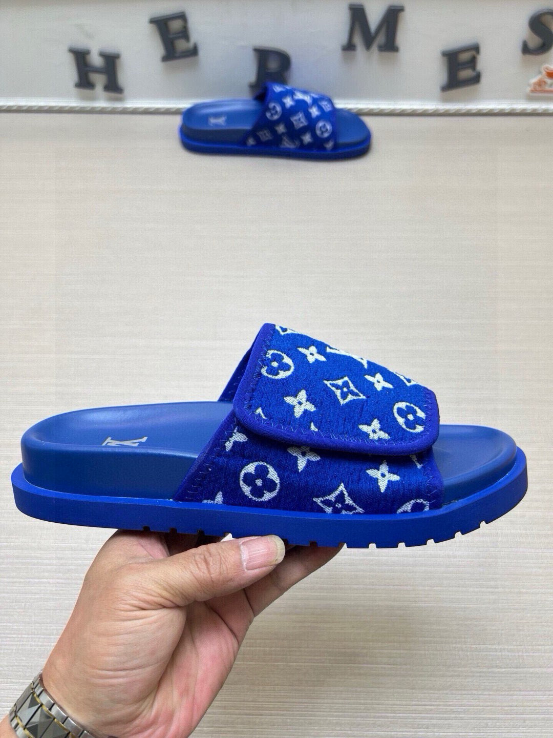 5QE4ZDE Stylish Slippers