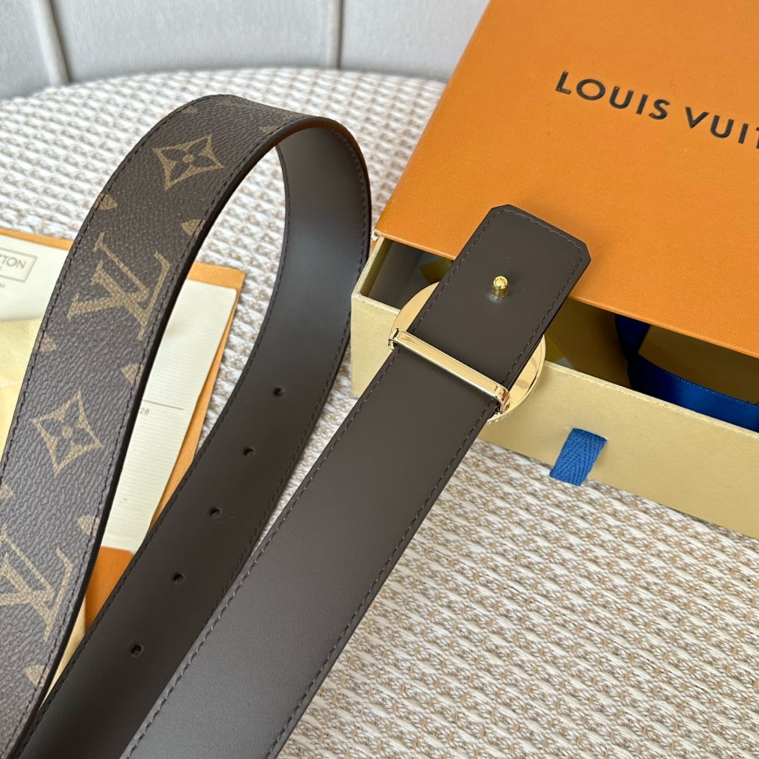 14E128PDE Stylish  High quality belt With full package