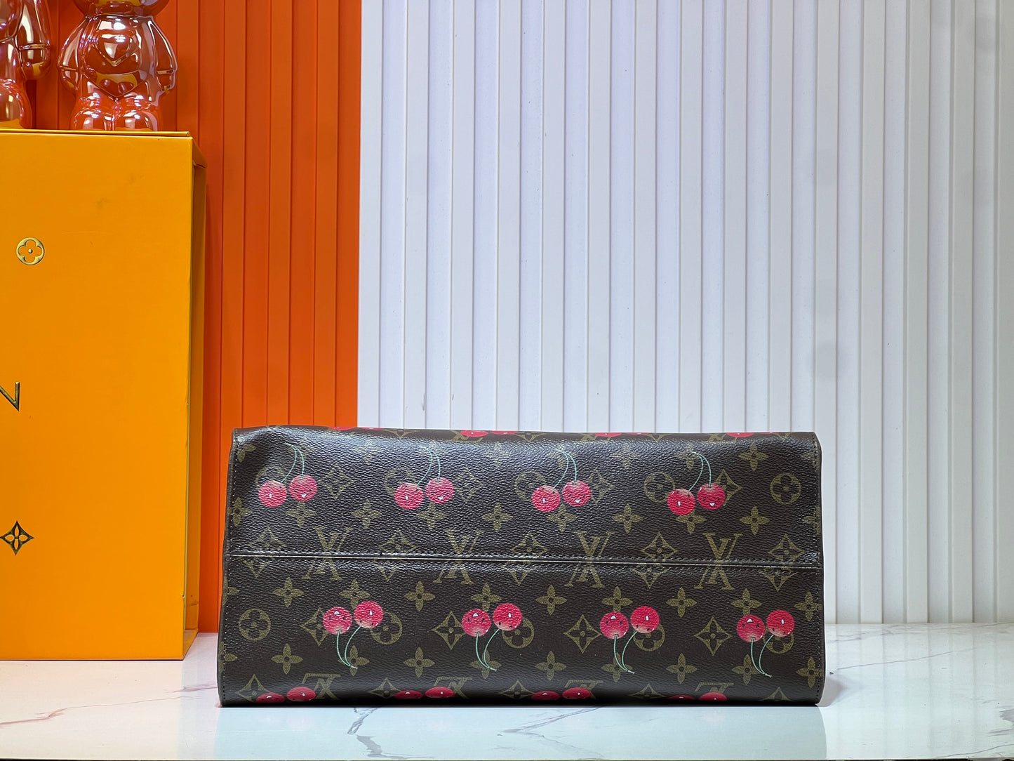 155NE14BDE Stylish leather bag