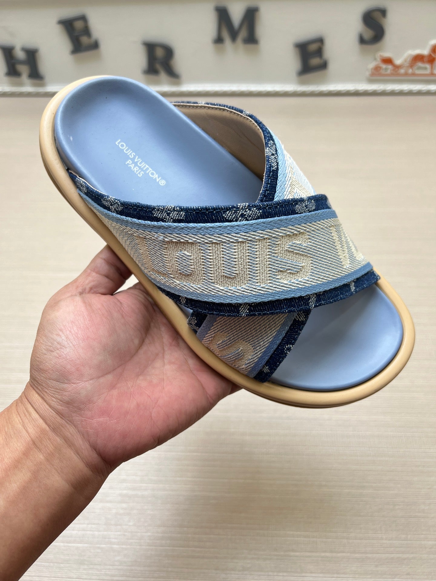 535ZE272ZDE Stylish Slippers