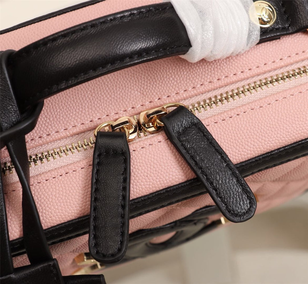 165NC124BDE Stylish leather bag