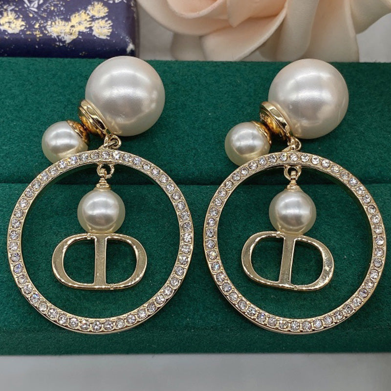 1YD117EDE Stylish Earrings