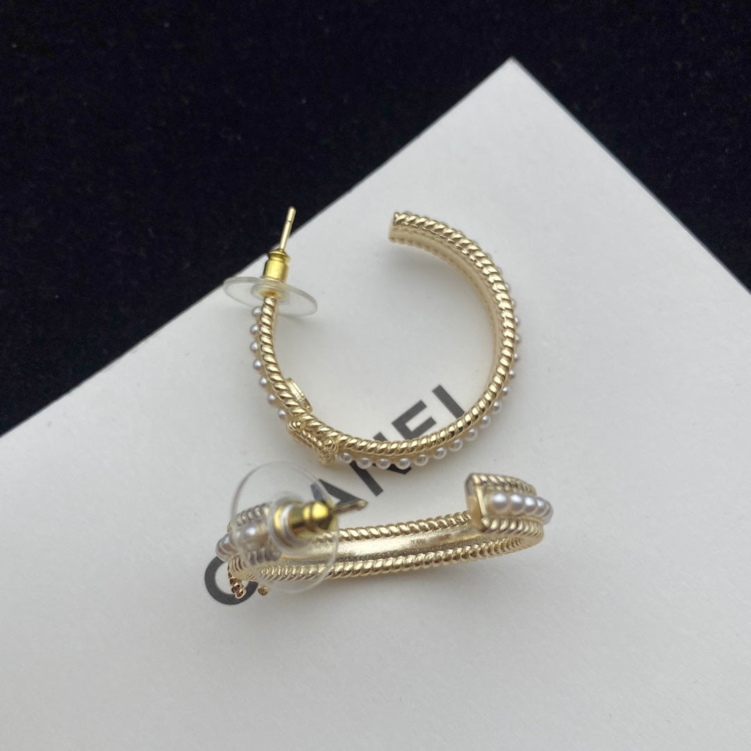 1YC146EDE Stylish Earrings