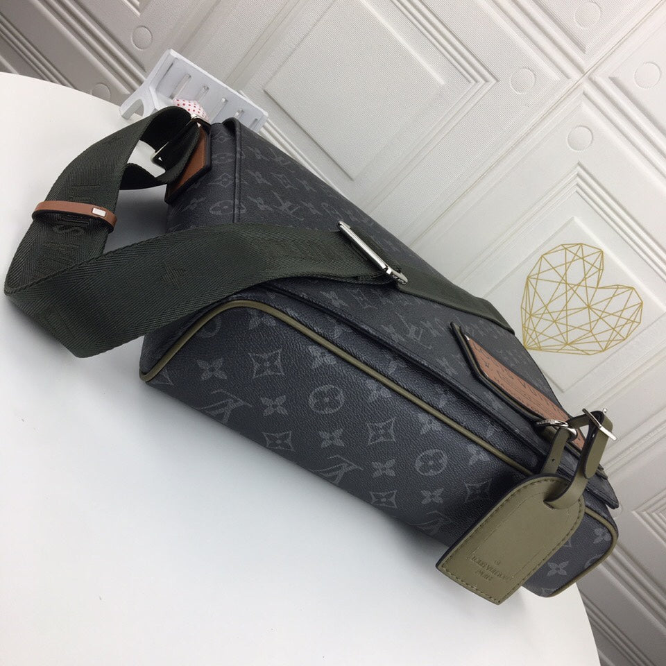 1XE421BDE Stylish leather bag