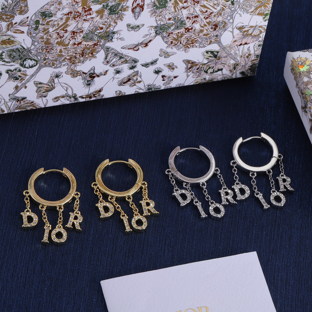 14D585EDE Stylish Earrings