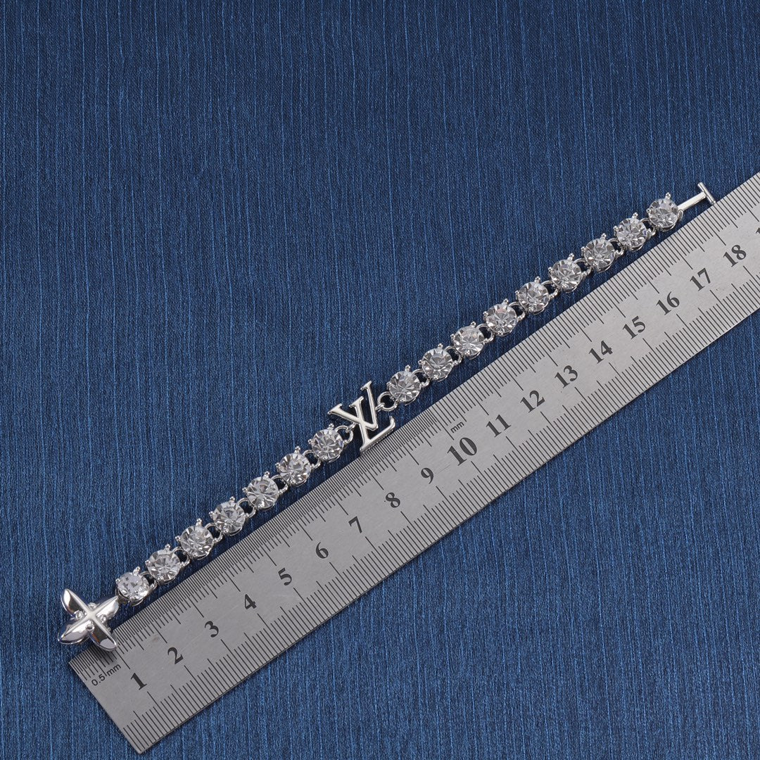 14E558KDE Stylish Bracelets