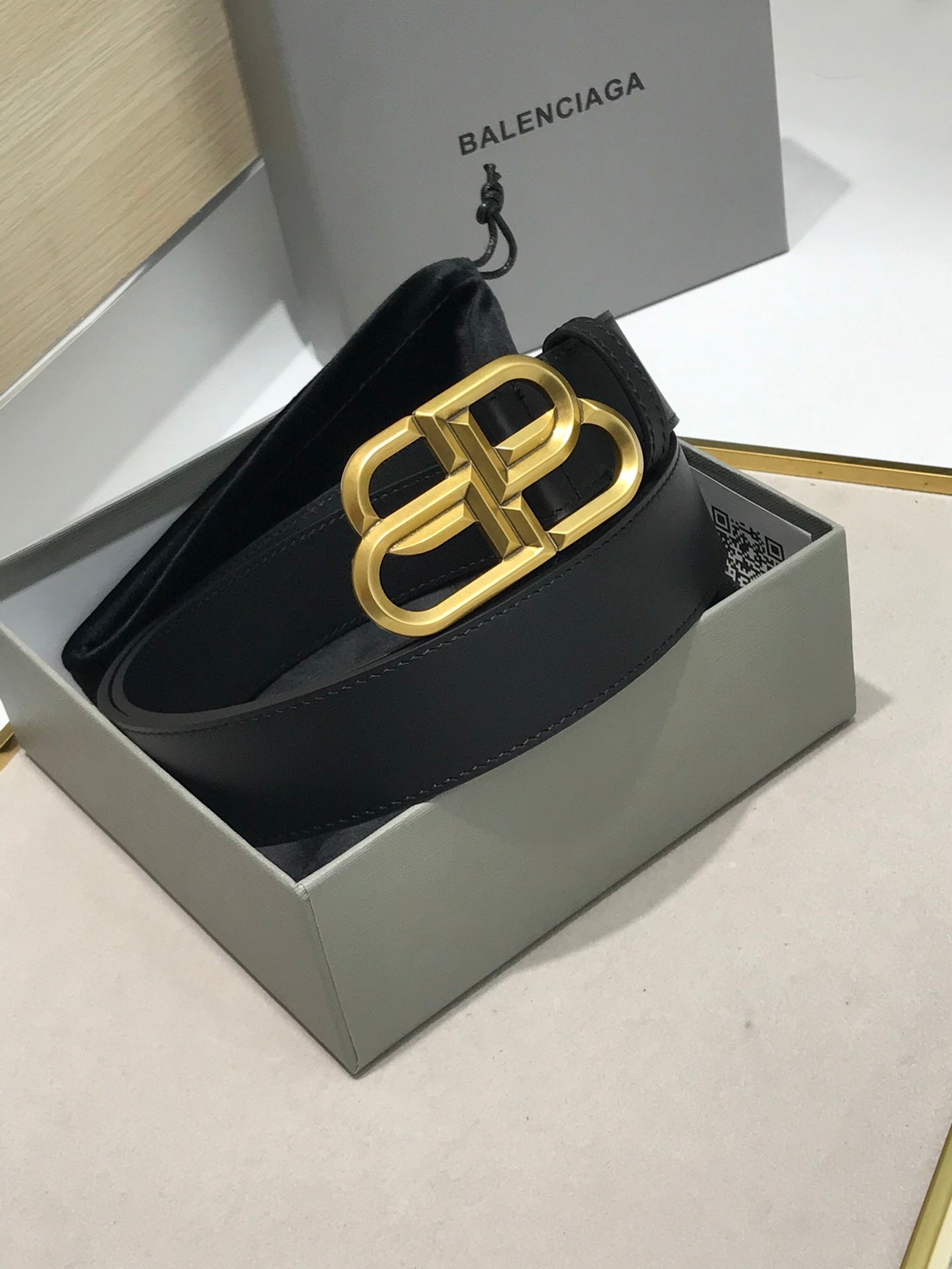 255RJ3PDE Stylish  High quality belt With full package