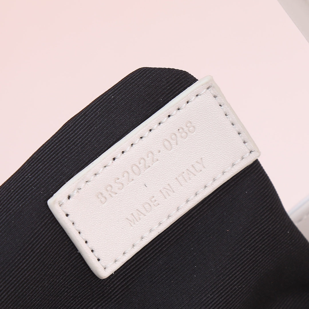 4XSL29BDE Stylish leather bag 