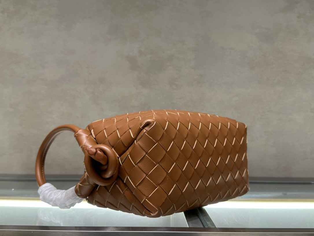 1XA84BDE Stylish leather bag