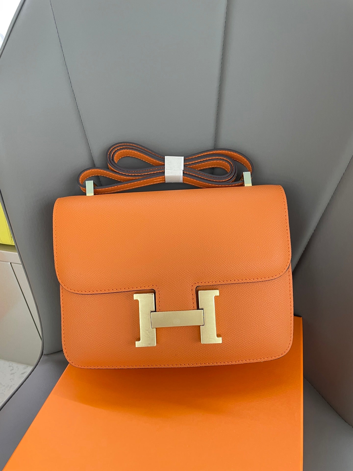 155NH65BDE Stylish leather bag