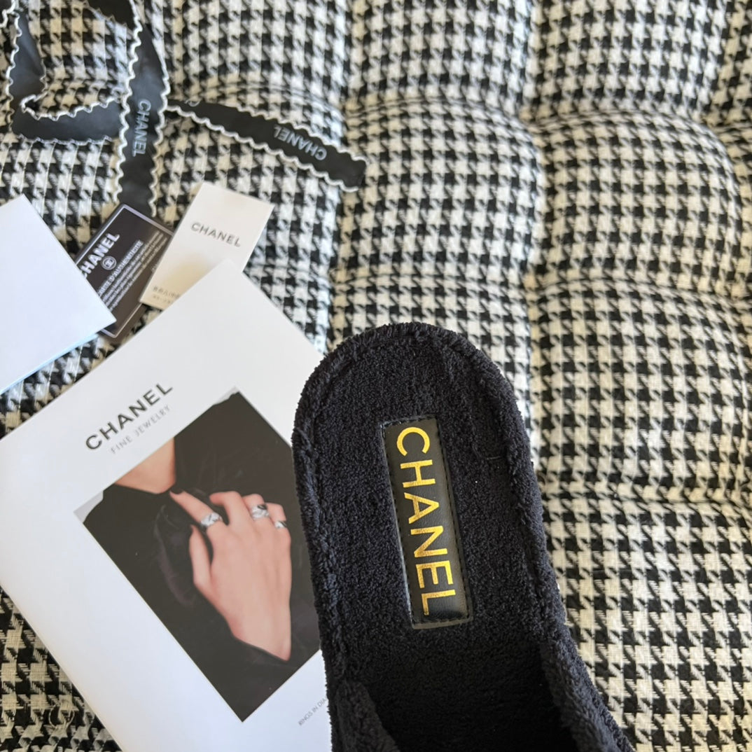 14C159ZDE Stylish Slippers