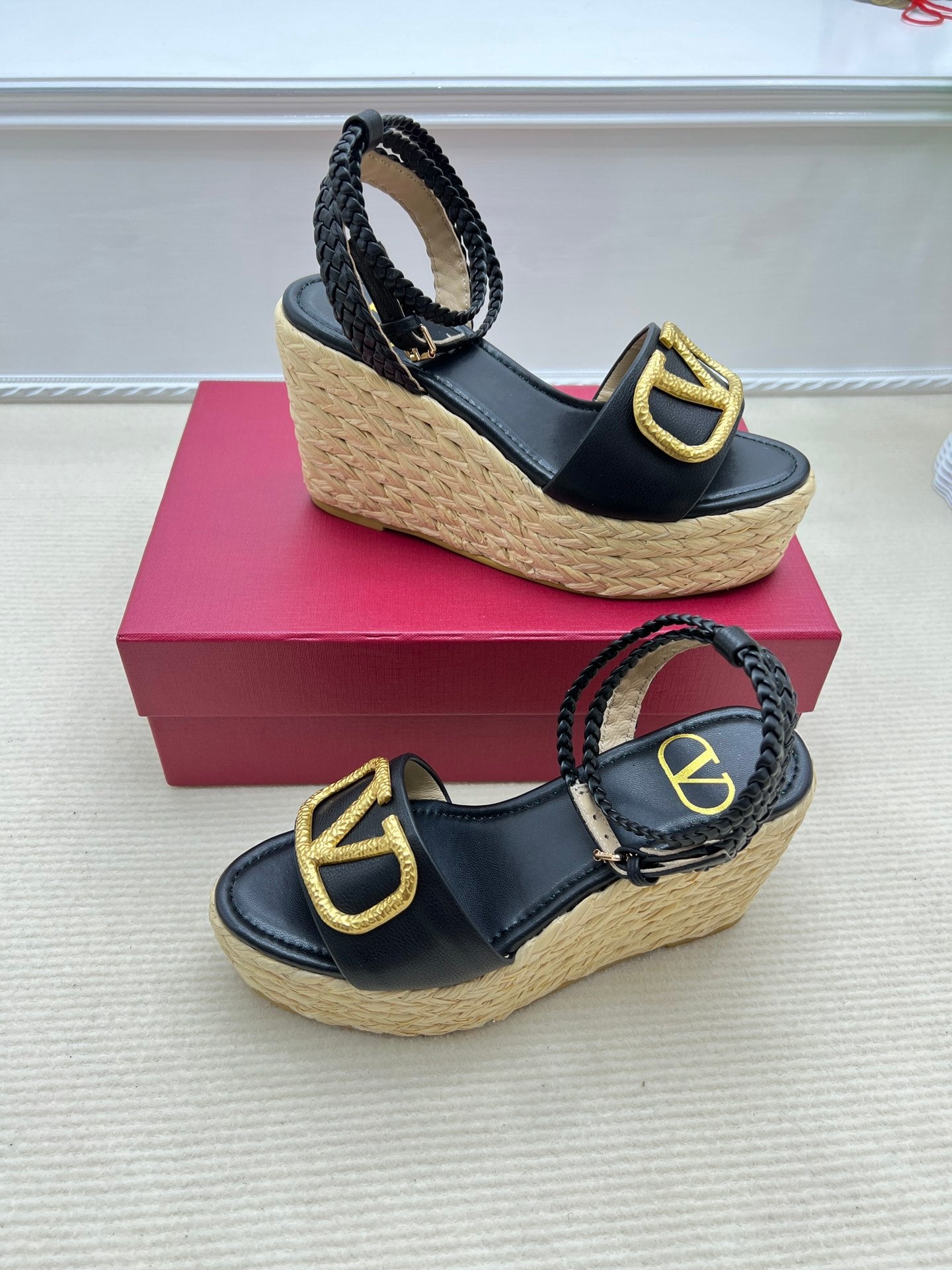 5YVL101ZDE Stylish leather High heels