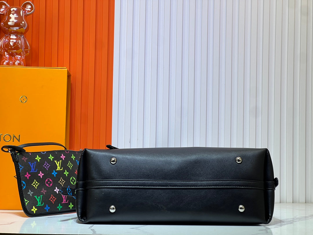 1WE95BDE Stylish leather bag