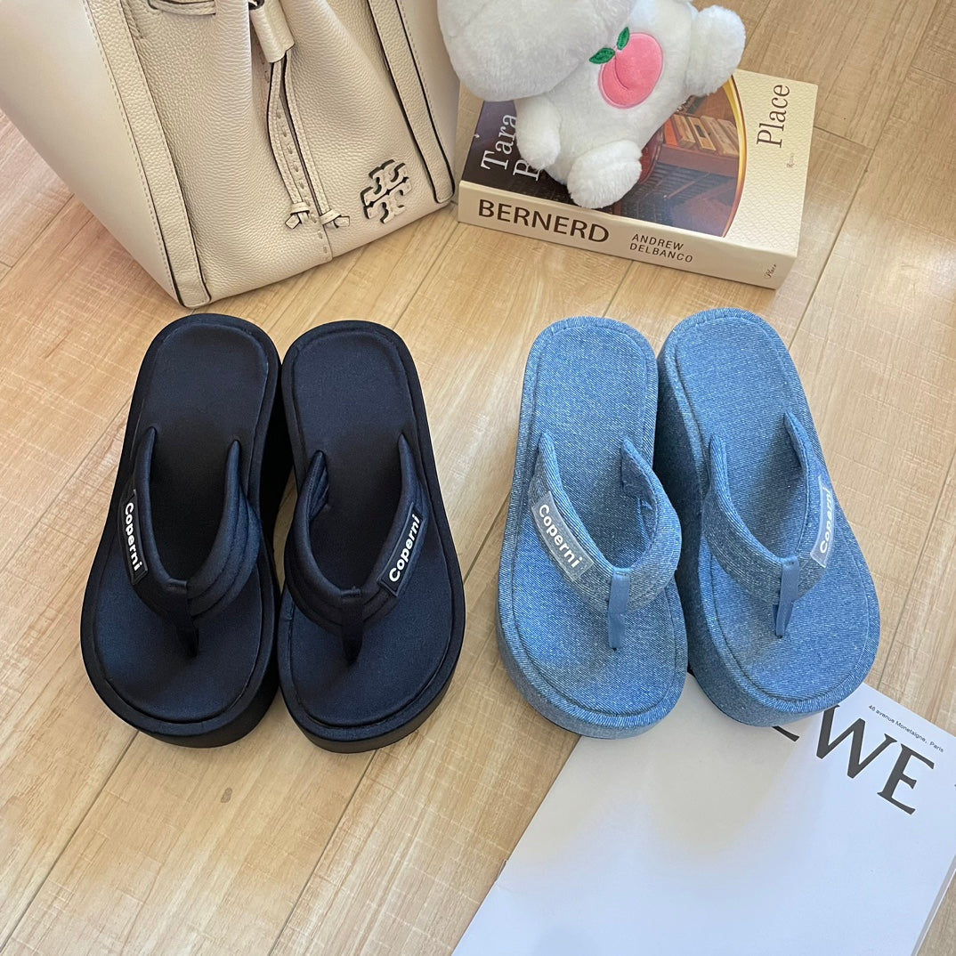 14A92ZDE Stylish Slippers
