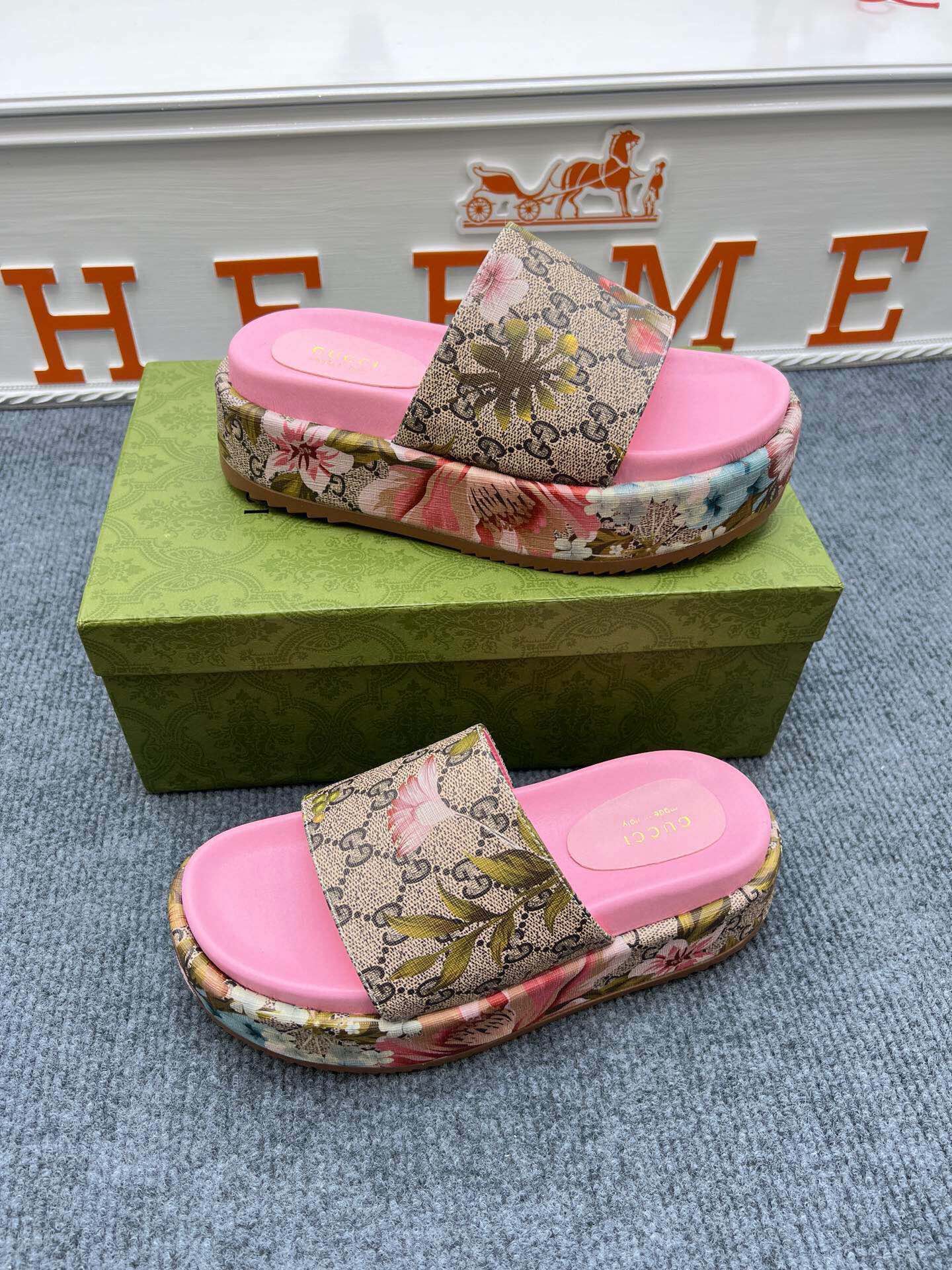 54B122ZDE Stylish slippers  Sole thickness 5.5cm