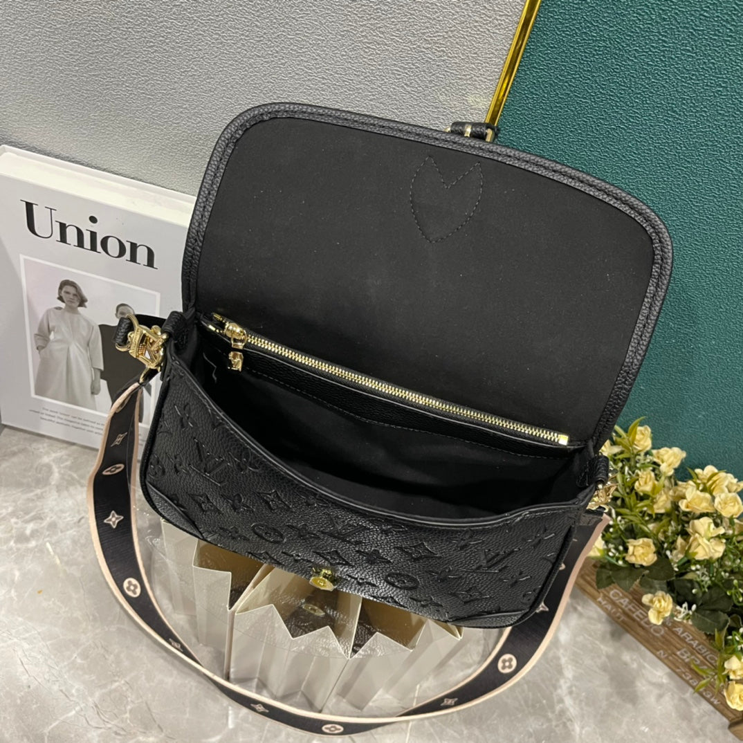 2XE318BDE Stylish leather bag 