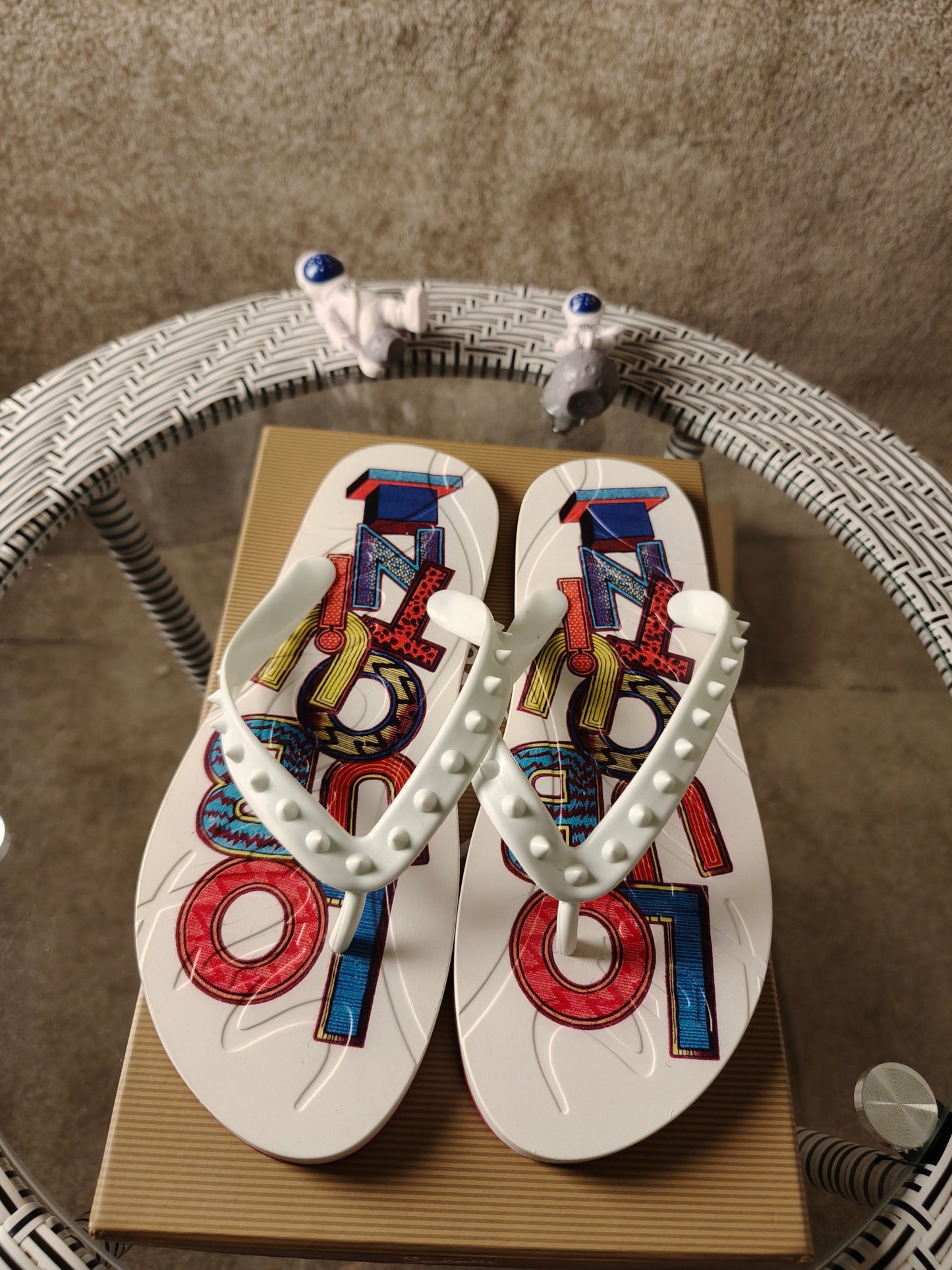 J4A12ZDE Stylish Slippers