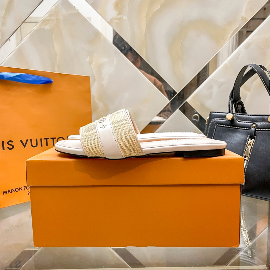 14E96ZDE Stylish Slippers