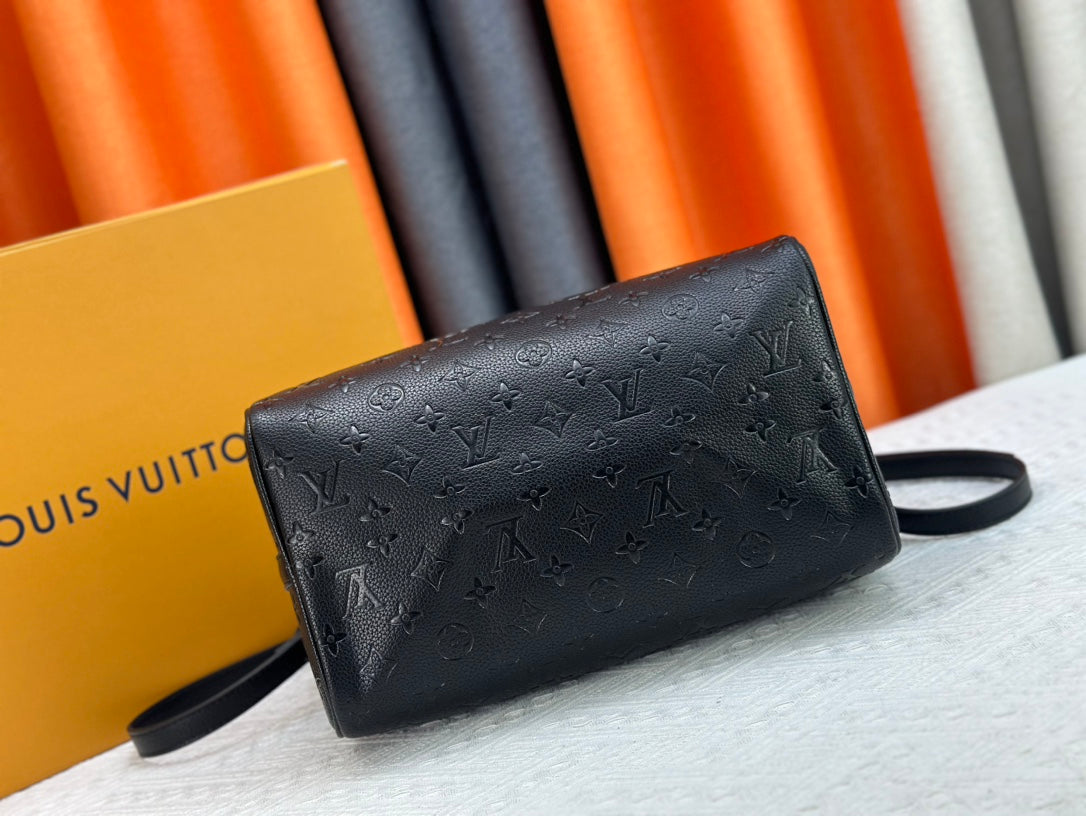 155NE23BDE Stylish Purse bags