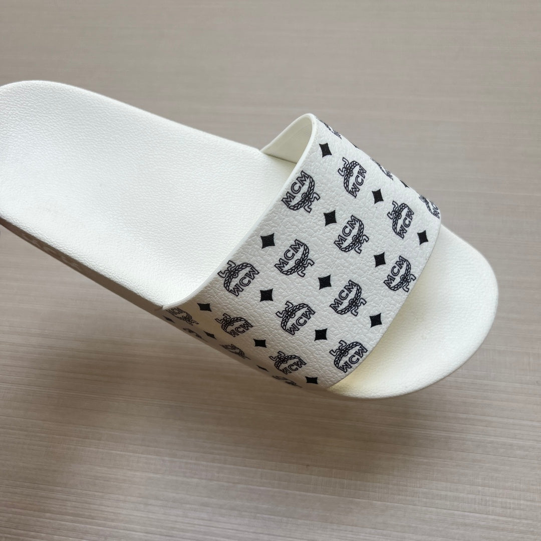 54M46ZDE Stylish slippers