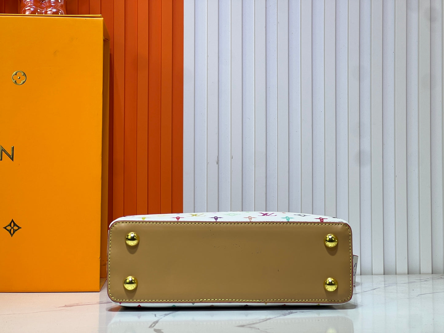 1WE97BDE Stylish leather bag