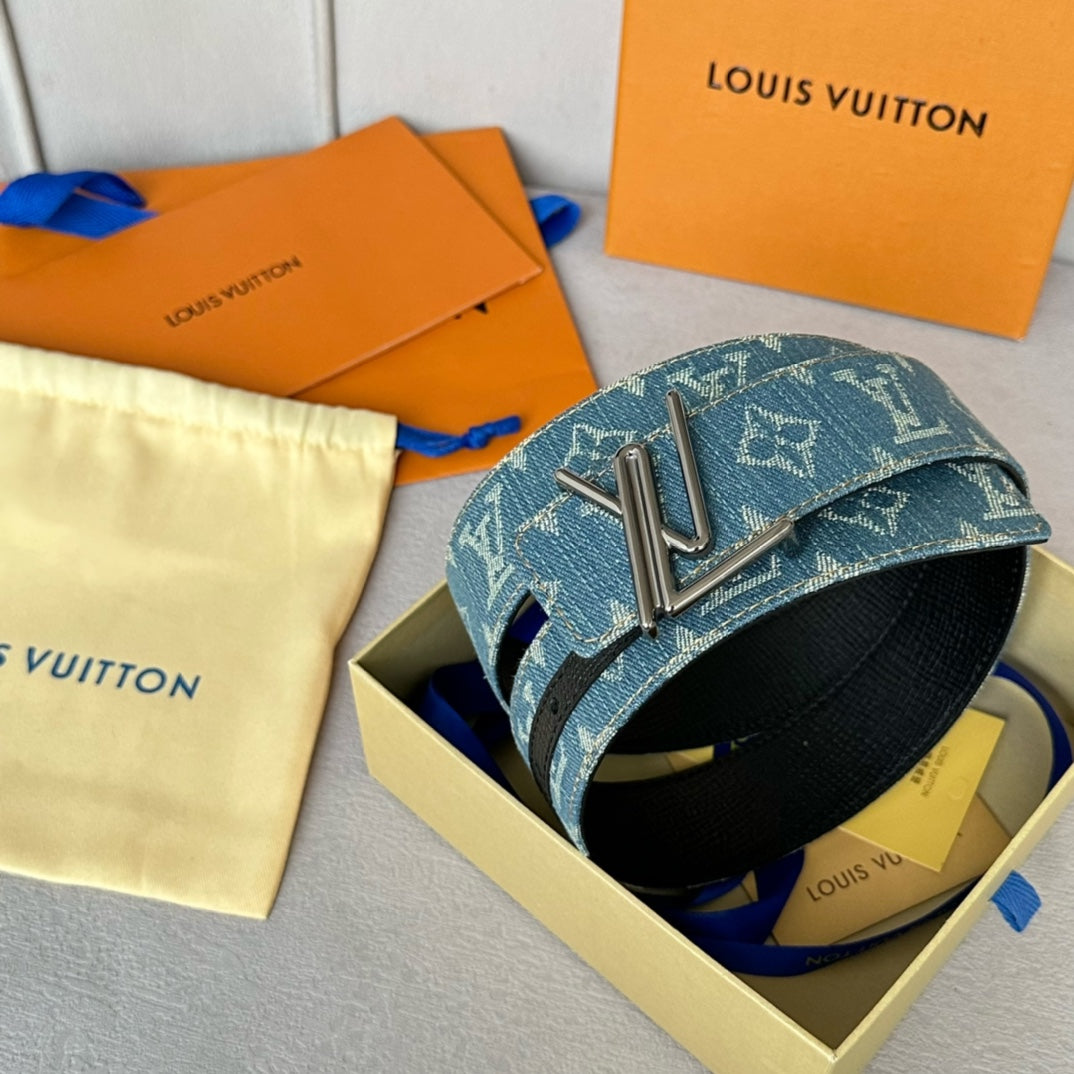 14E4PDE Stylish  High quality belt With full package