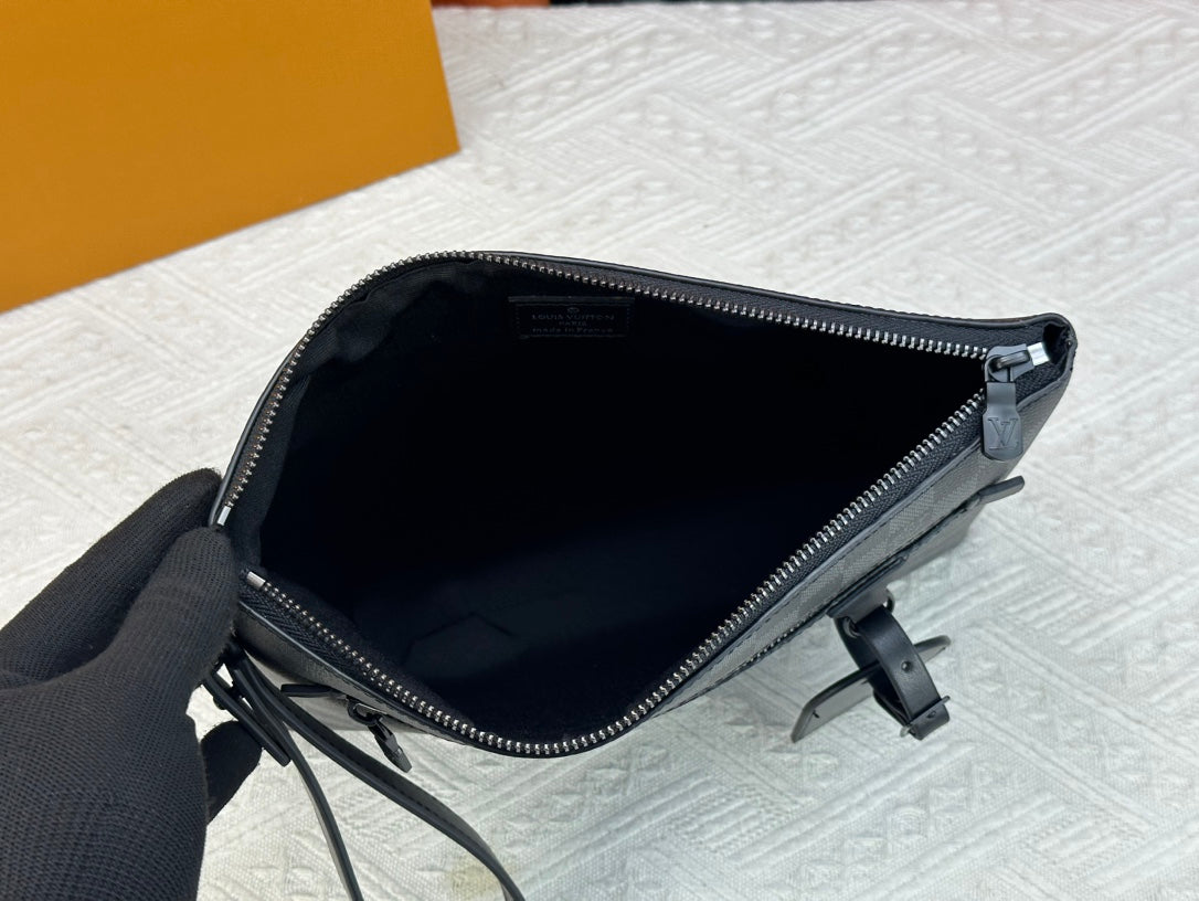 1XE398BDE Stylish leather bag