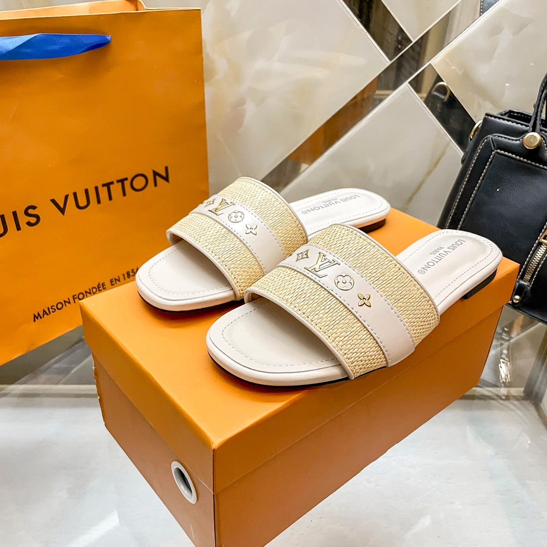 14E96ZDE Stylish Slippers