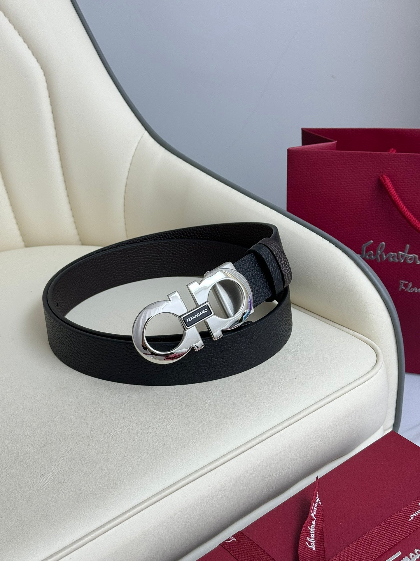 1WA168PDE Stylish  High quality belt With full package