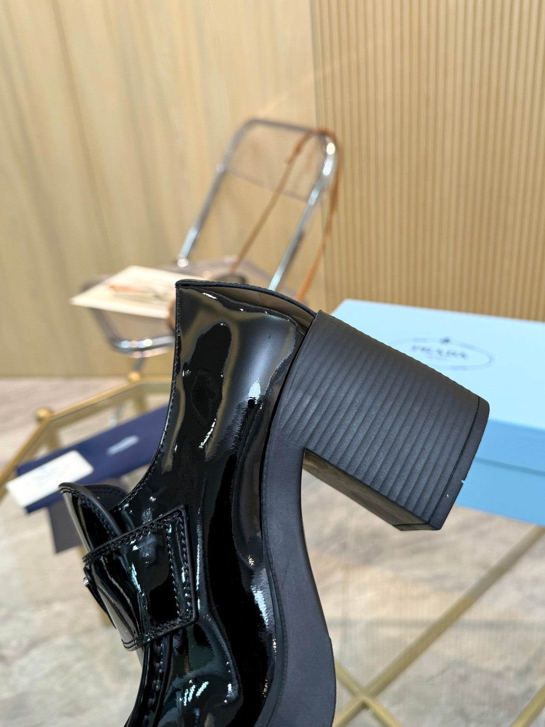 285ZPD63ZDE Stylish leather High heels