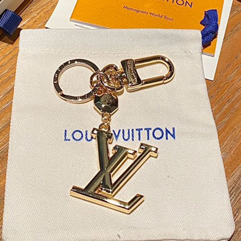 1E14ADE Stylish  Keychains