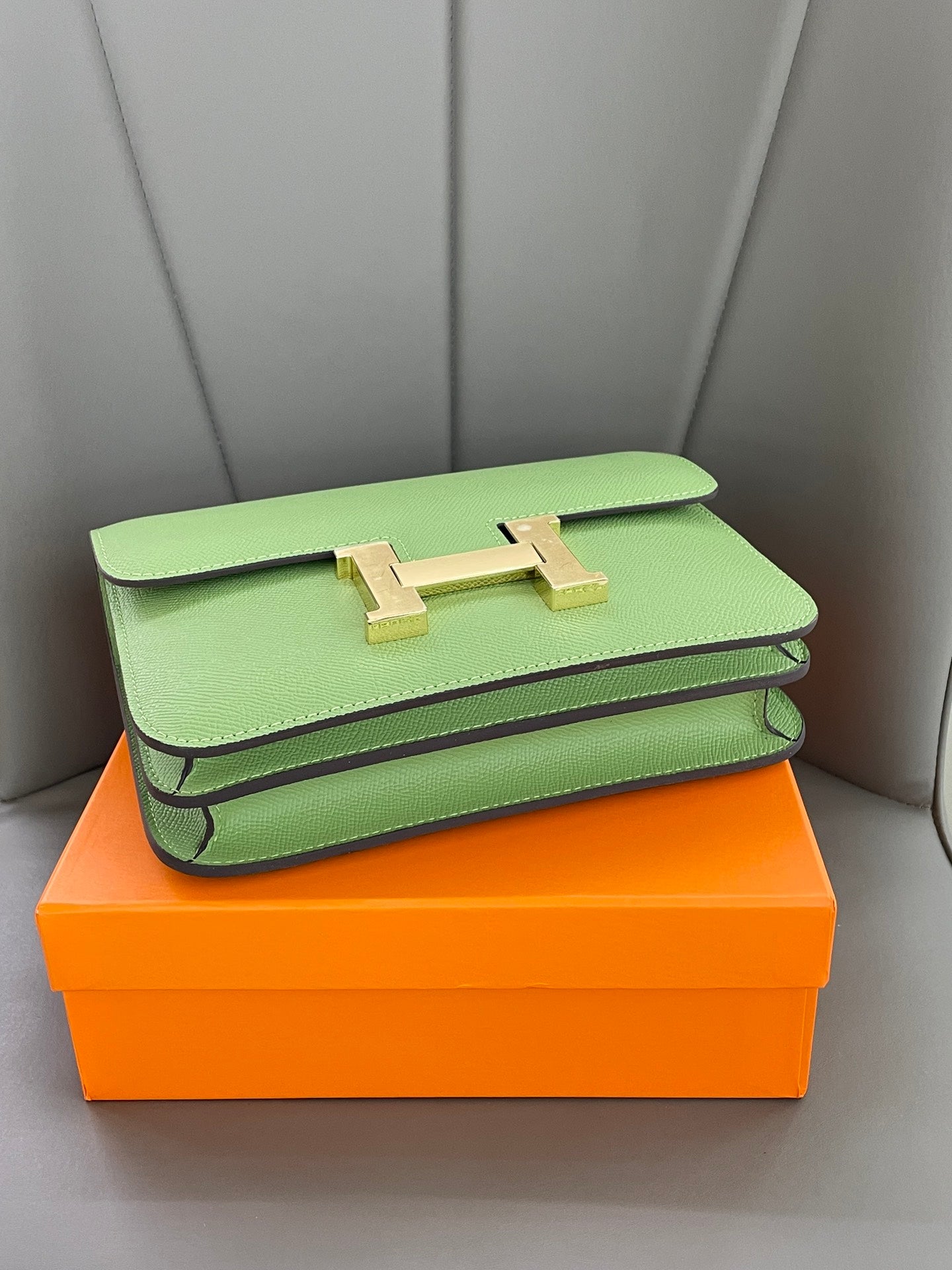 155NH66BDE Stylish leather bag