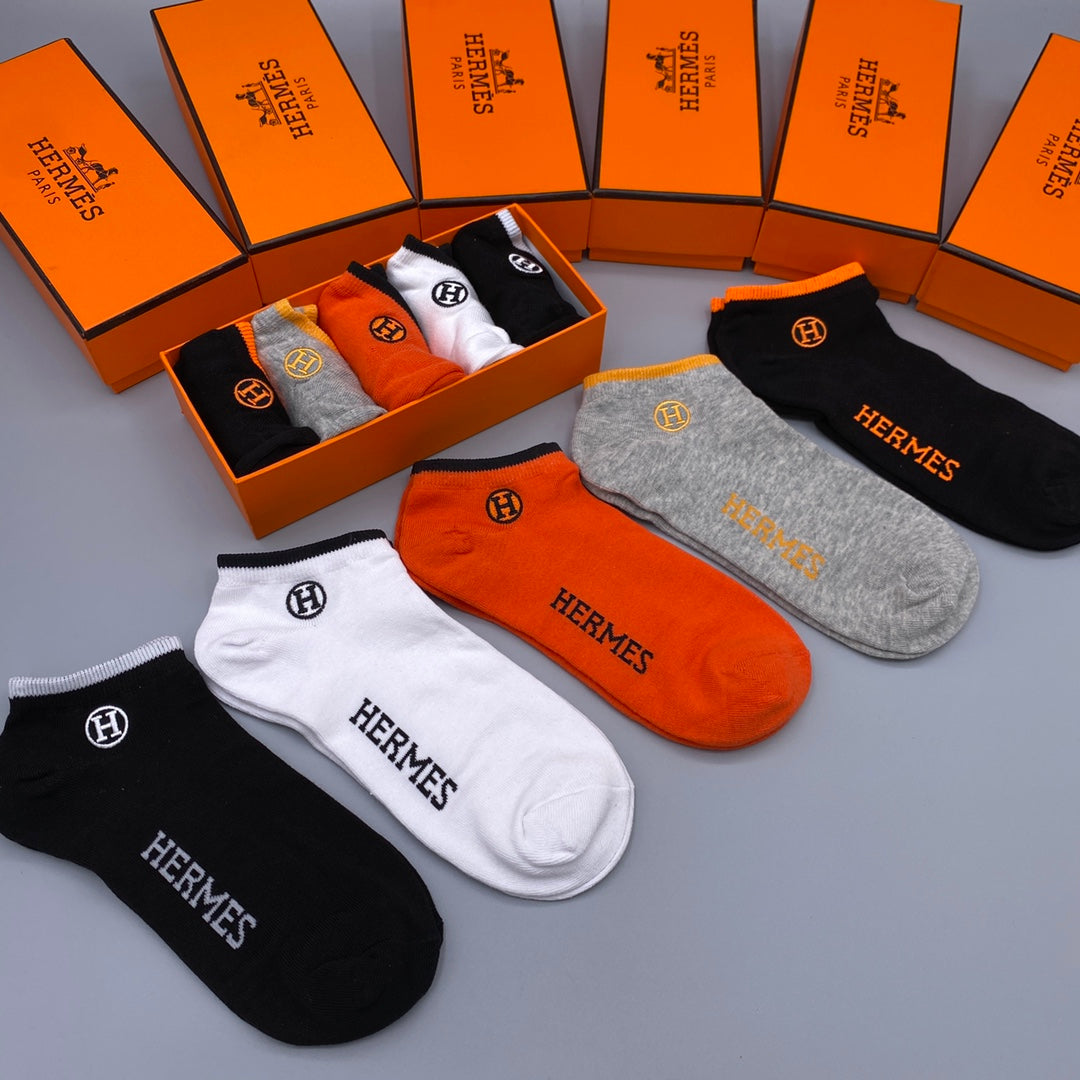 235QH597SDE Stylish socks(5 pairs )