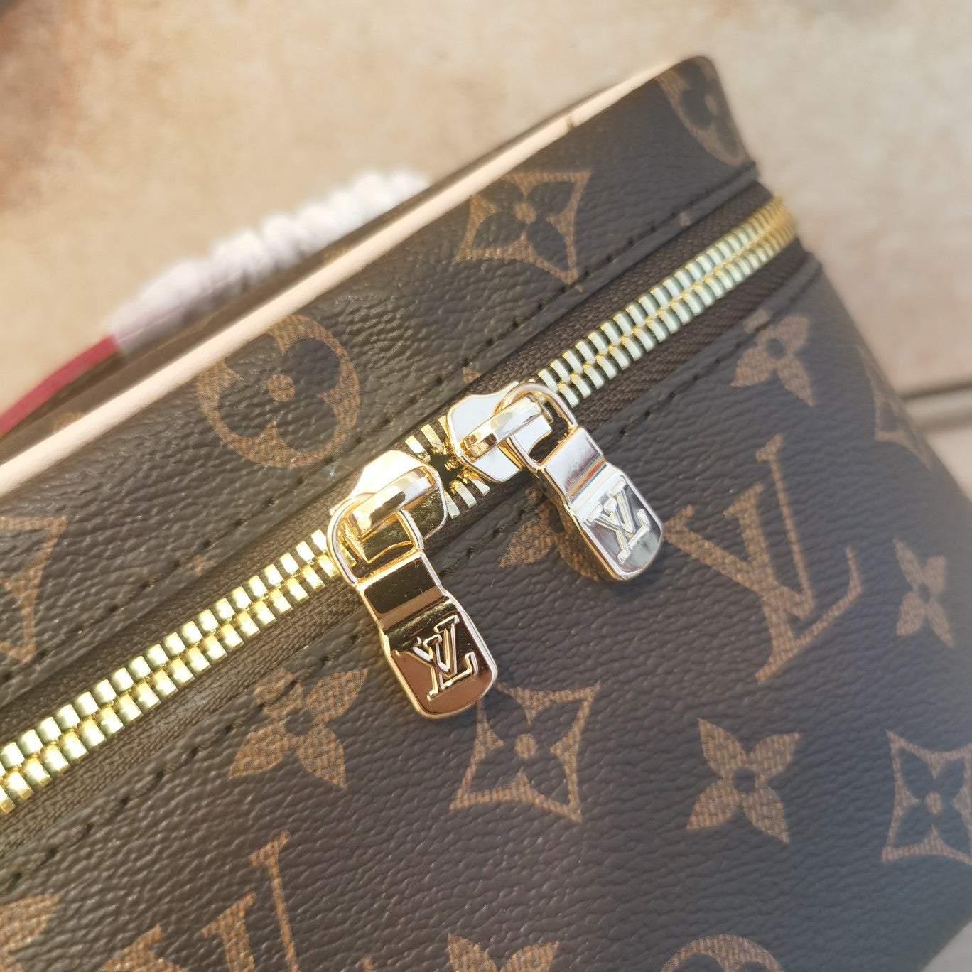 1XE273BDE Stylish leather bag 