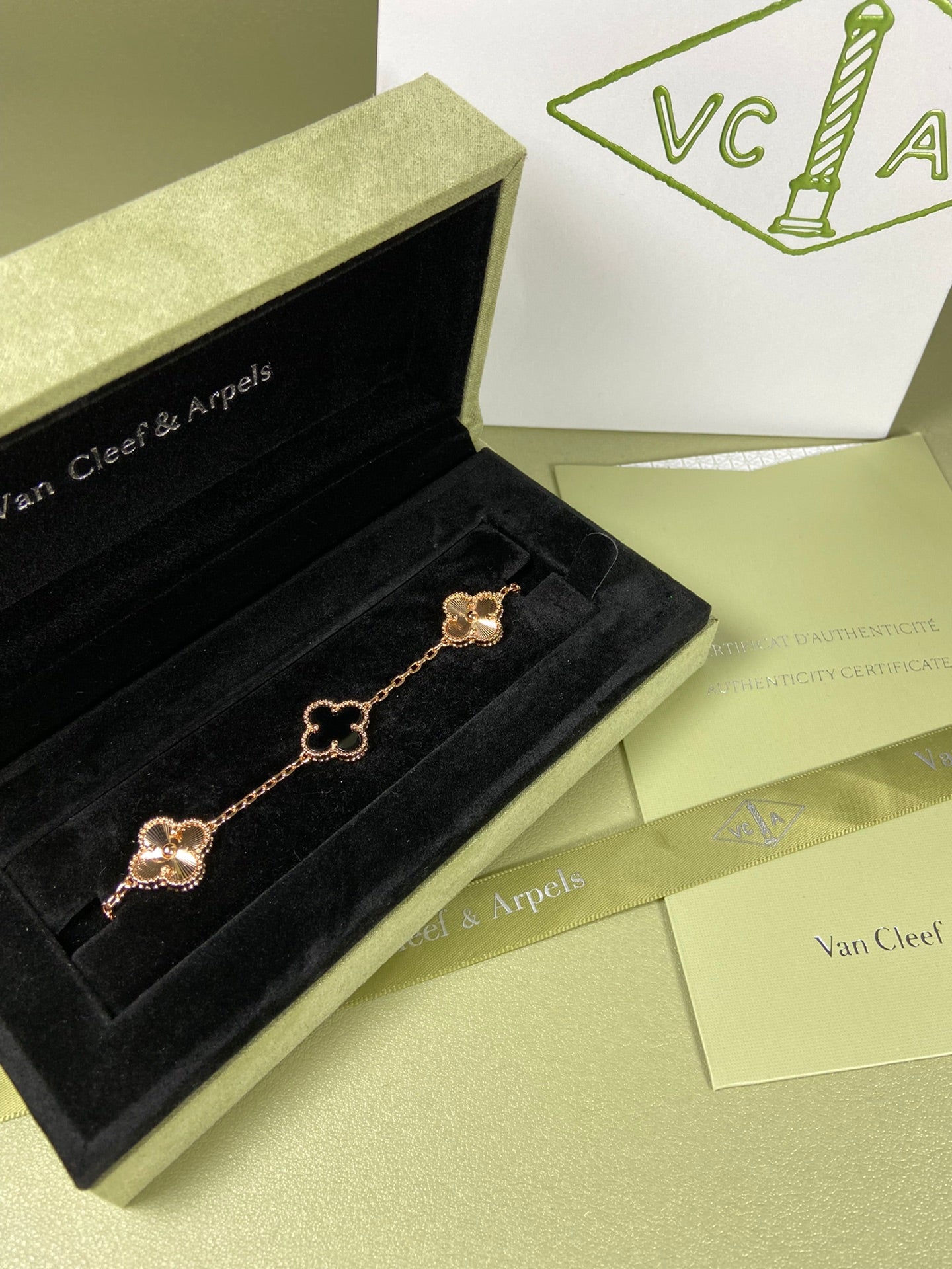 5XVA181KDE Stylish bracelets  5 flowers normal size1.5cm flower