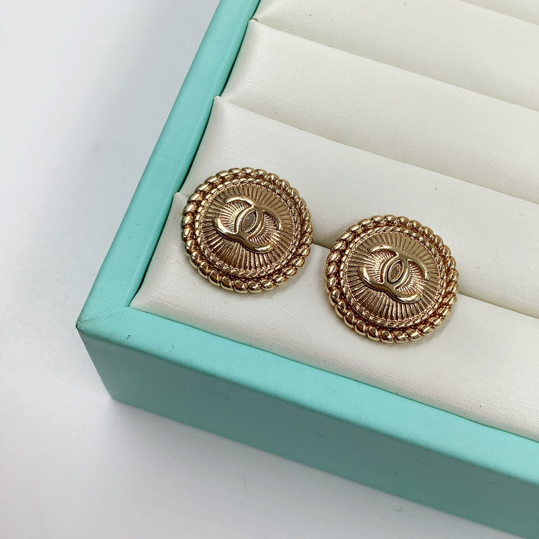 14C281EDE Stylish Earrings