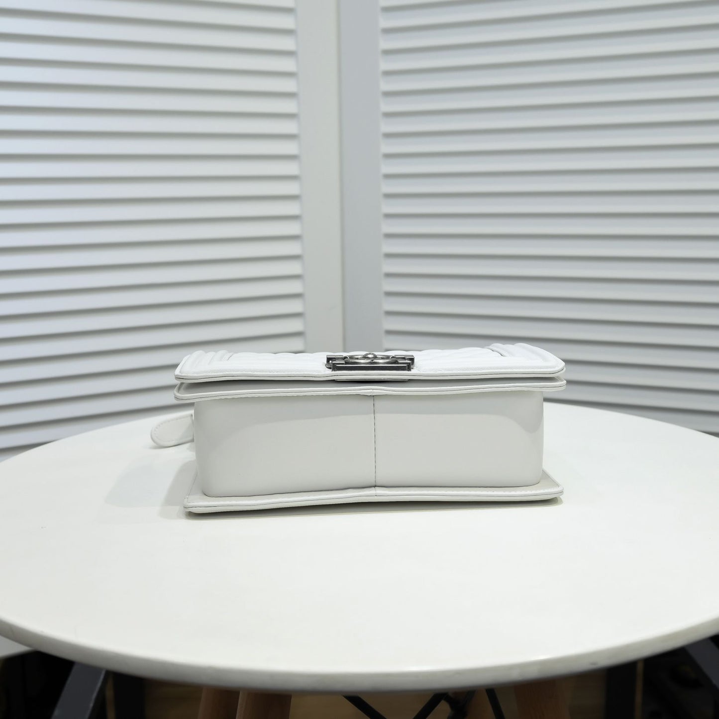 1XC413BDE Stylish leather bag