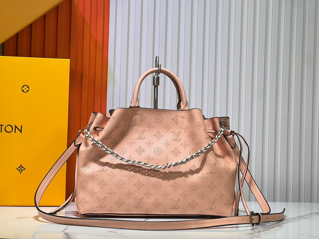 155NE39BDE Stylish leather bag