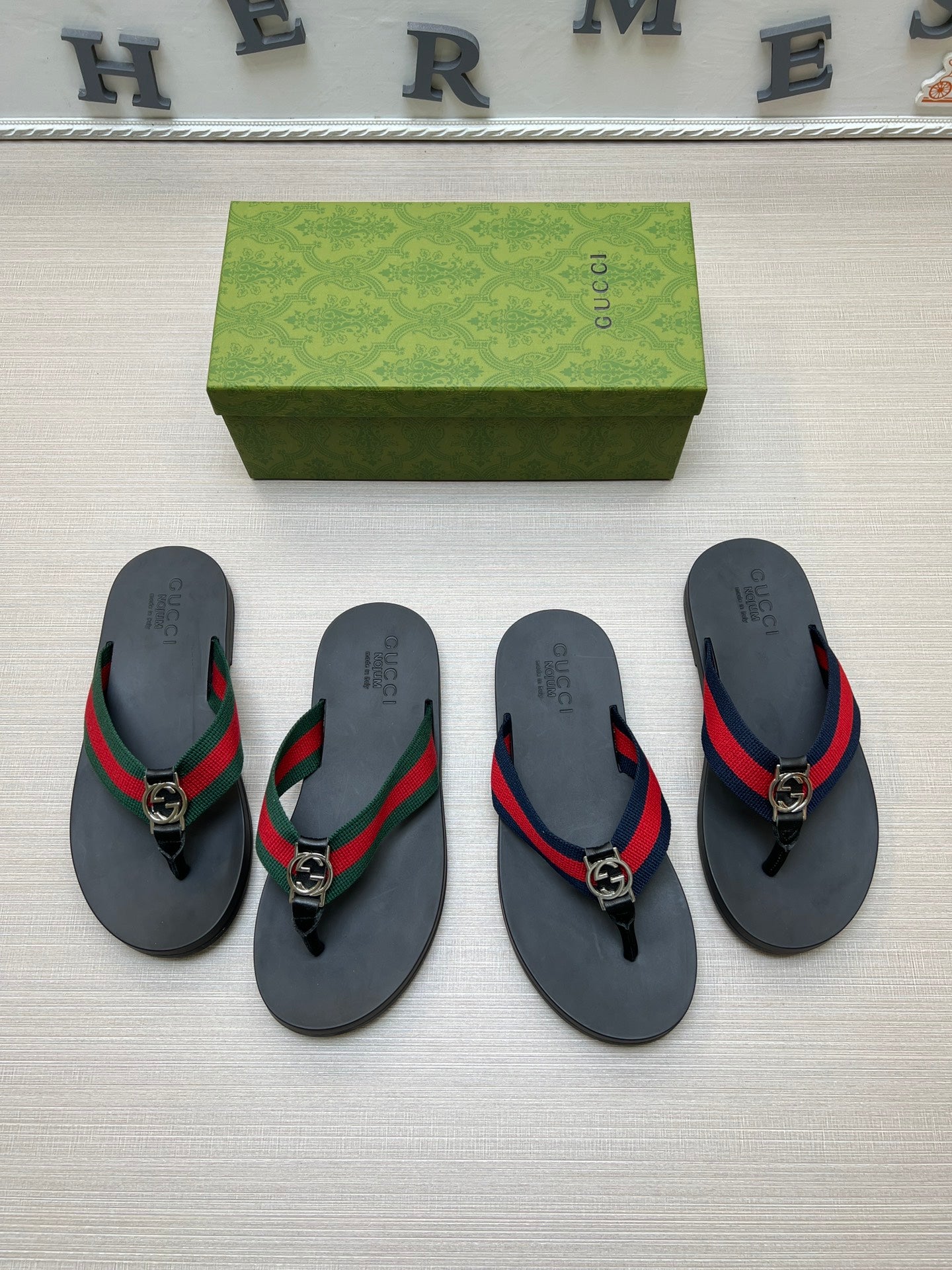 54B13ZDE Stylish slippers