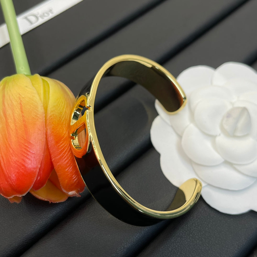 14D671KDE Stylish Bracelets