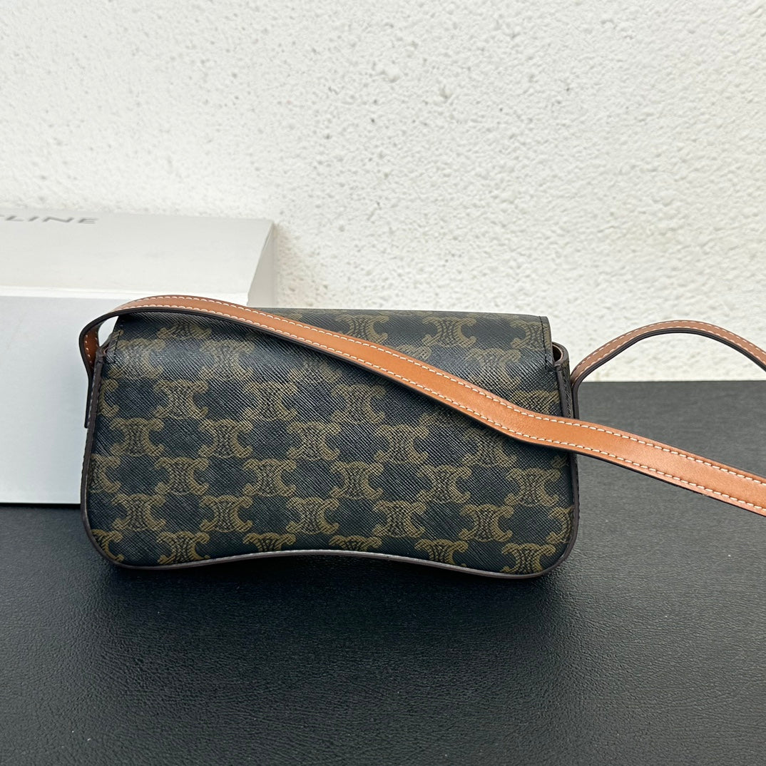 1XE271BDE Stylish leather bag 